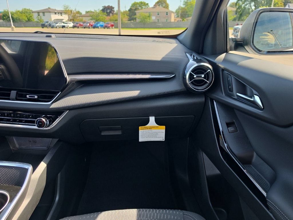 2027 Chevrolet Equinox LT - Photo 13