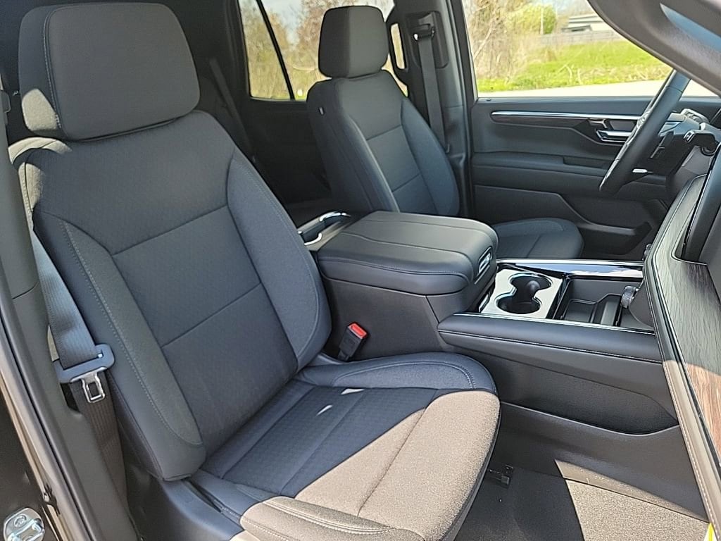 2026 Chevrolet Tahoe LS - Photo 26