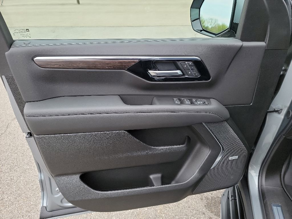 2026 Chevrolet Tahoe LT - Photo 21