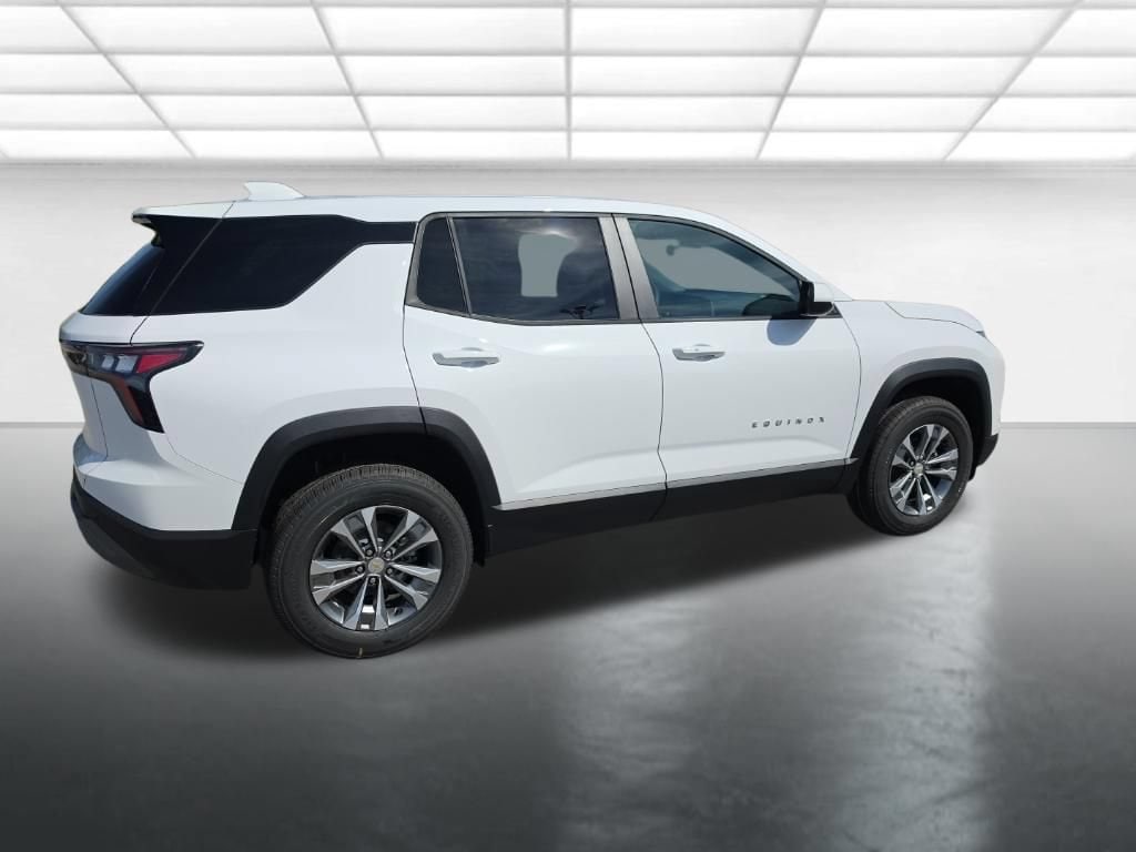 2027 Chevrolet Equinox LT - Photo 7