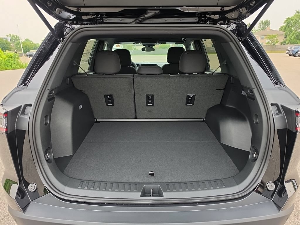 2027 Chevrolet Equinox LT - Photo 15