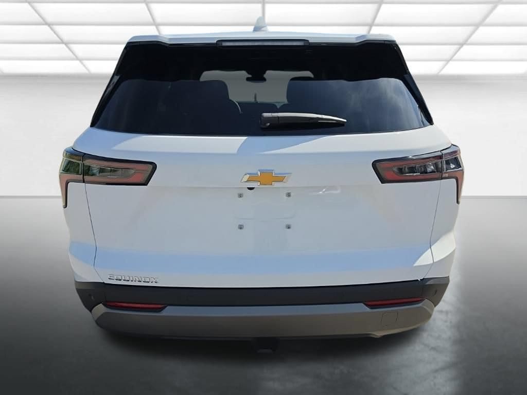 2027 Chevrolet Equinox LT - Photo 6