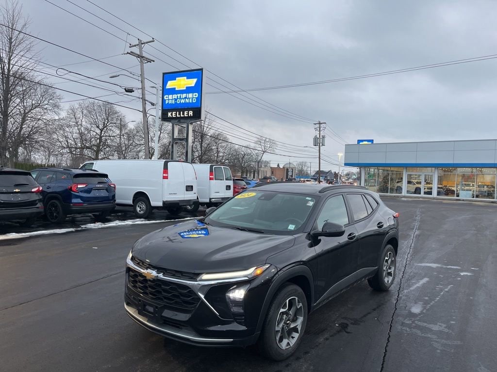 Used 2024 Chevrolet Trax LT SUV