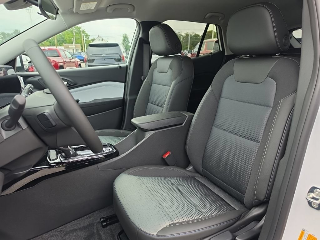 2026 Chevrolet Trax LT - Photo 15