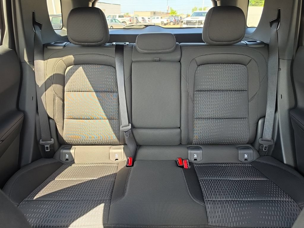 2027 Chevrolet Equinox LT - Photo 13