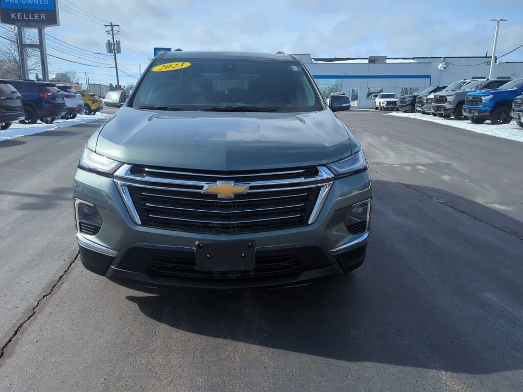Used 2023 Chevrolet Traverse LT Cloth SUV