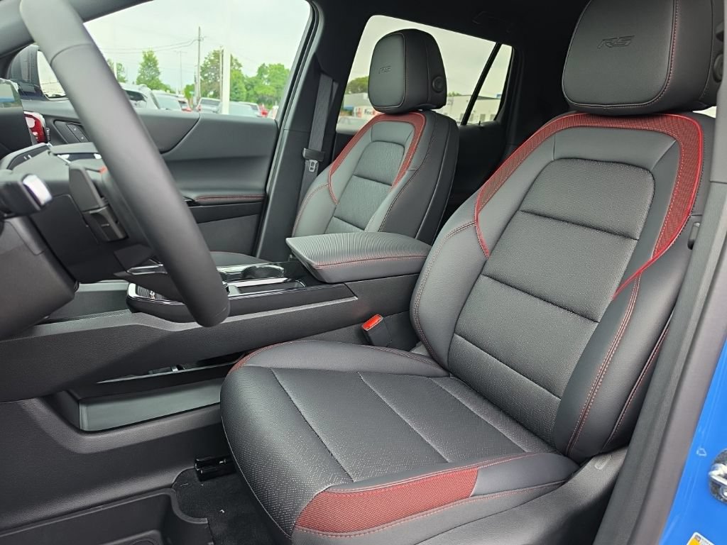 2027 Chevrolet Equinox RS - Photo 11