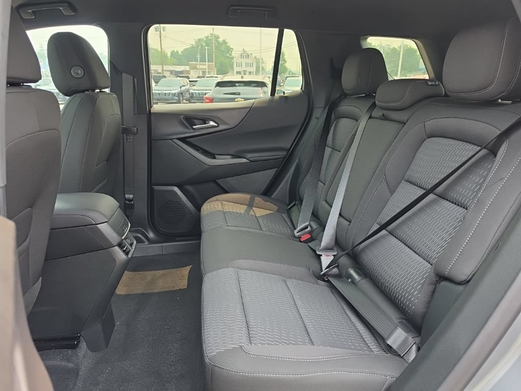 2027 Chevrolet Equinox LT - Photo 14