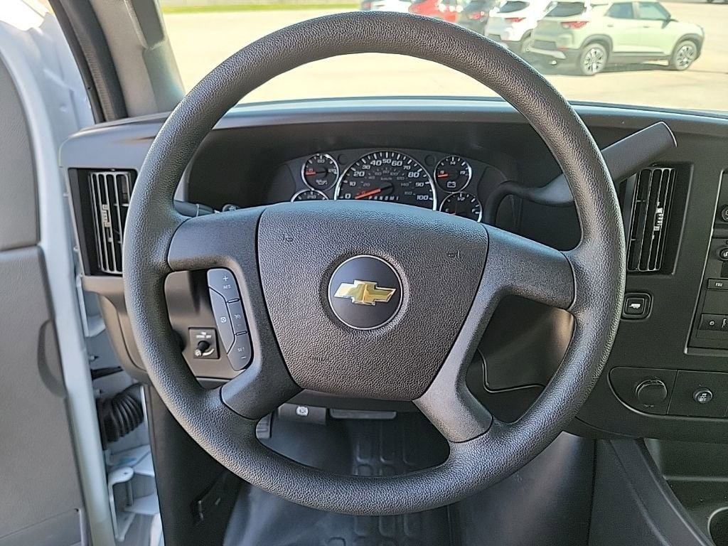 2026 Chevrolet Express Cargo Work Van - Photo 8