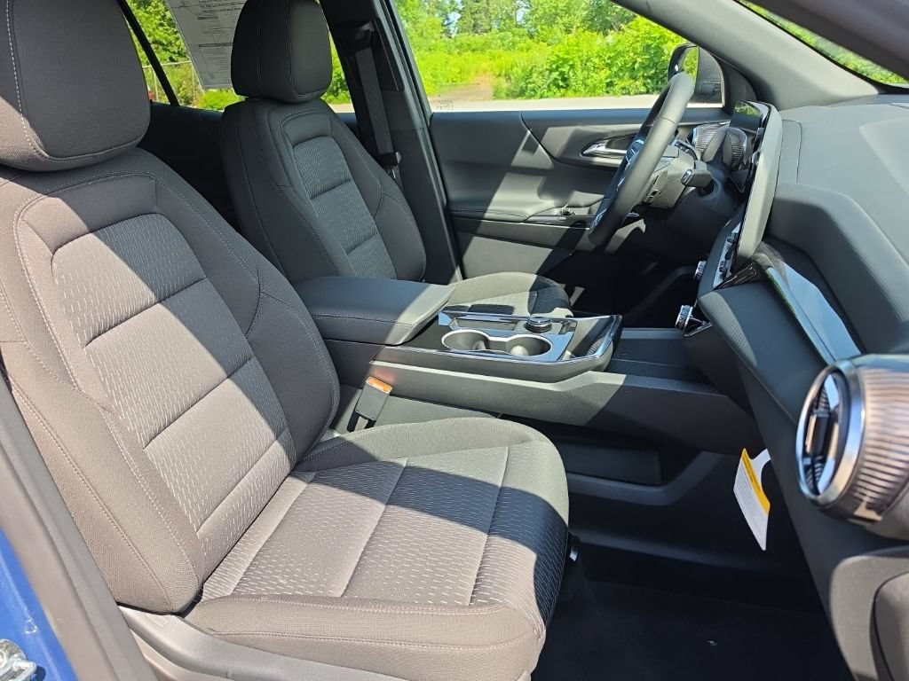2027 Chevrolet Equinox LT - Photo 12