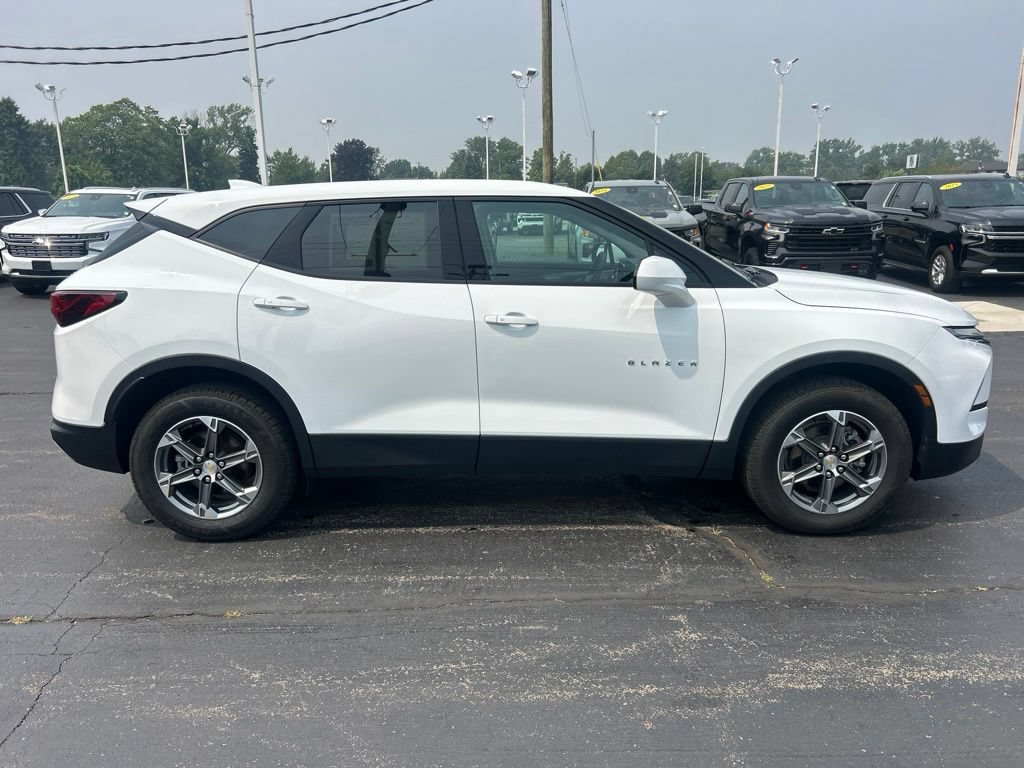 2023 Chevrolet Blazer 2LT - Photo 10