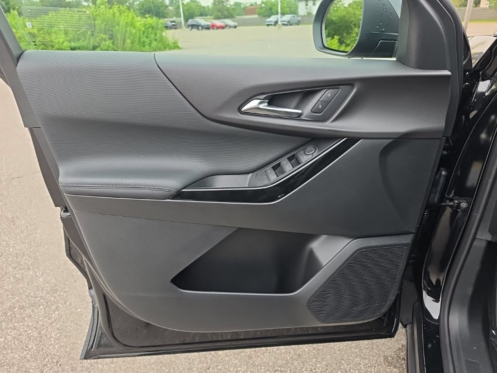 2027 Chevrolet Equinox LT - Photo 16