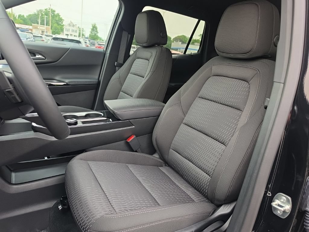 2027 Chevrolet Equinox LT - Photo 11