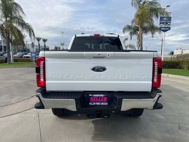 2026 Ford F-250 Lariat photo 4