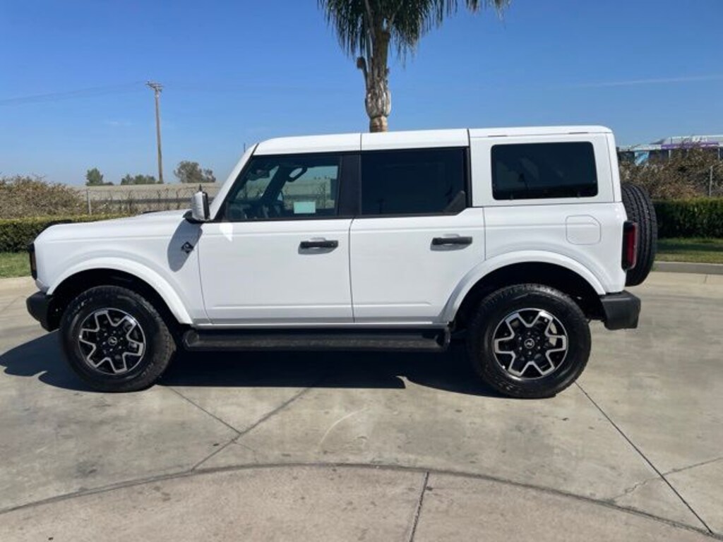 New 2026 Ford Bronco Outer Banks SUV