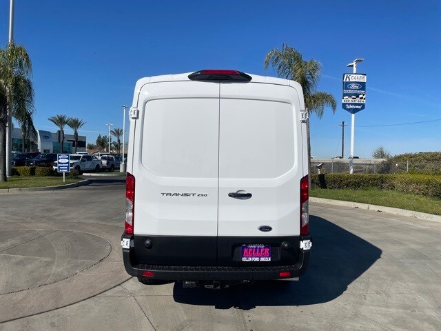 2024 Ford Transit photo 4