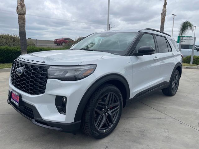 2026 Ford Explorer ST-LINE RWD's photo
