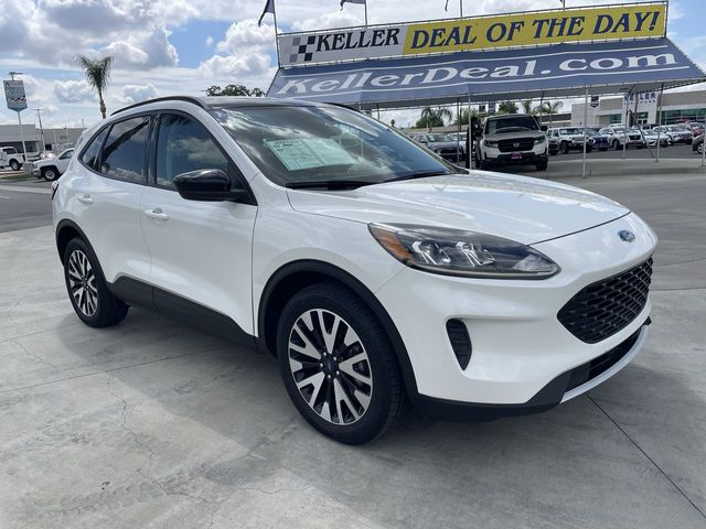 Used 2020 Ford Escape SE with VIN 1FMCU9BZ7LUC50085 for sale in Hanford, CA