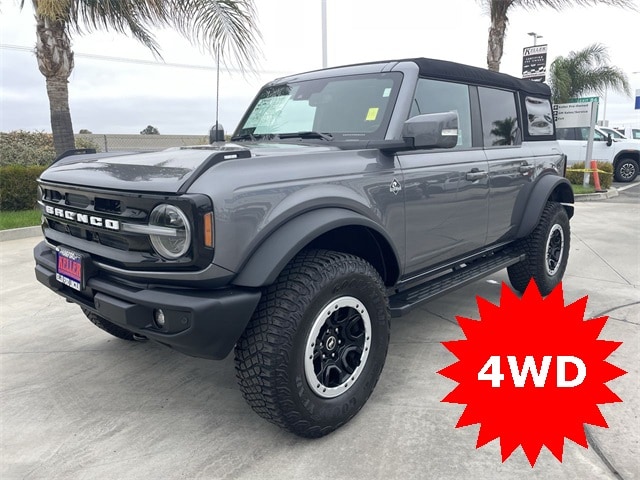 2023 Ford Bronco 4-Door Outer Banks's photo