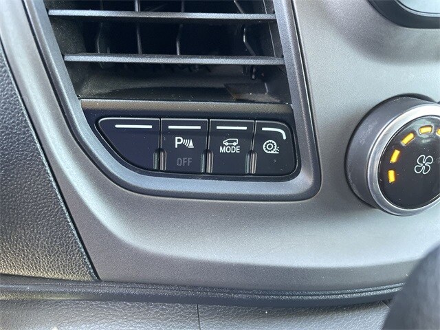 2020 Ford Transit Passenger Van XLT - Photo 16