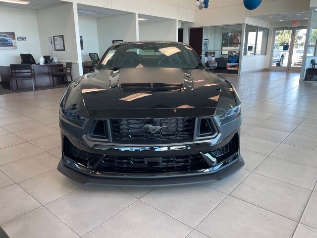 2025 Ford Mustang Dark Horse Premium photo 2