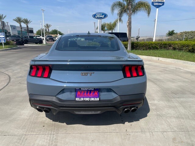 2025 Ford Mustang GT Premium photo 4