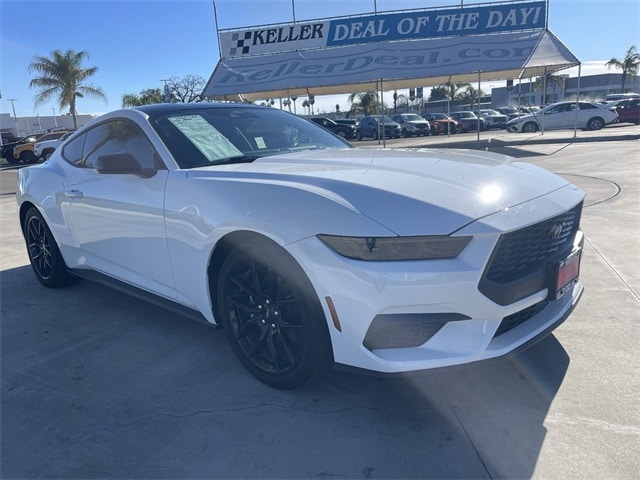 2025 Ford Mustang EcoBoost photo 2