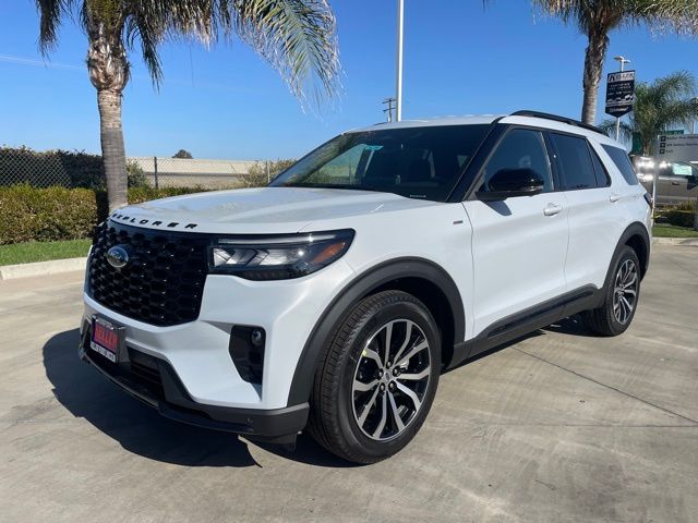 2026 Ford Explorer ST-LINE RWD's photo