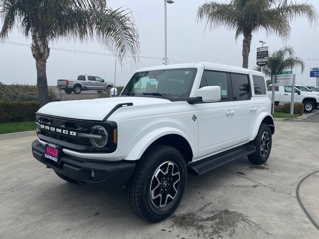 2025 Ford Bronco 4-Door Outer Banks's photo