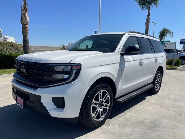 2026 Ford Expedition Active 4x4's photo