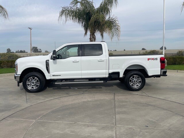 2026 Ford F-250 Lariat photo 2