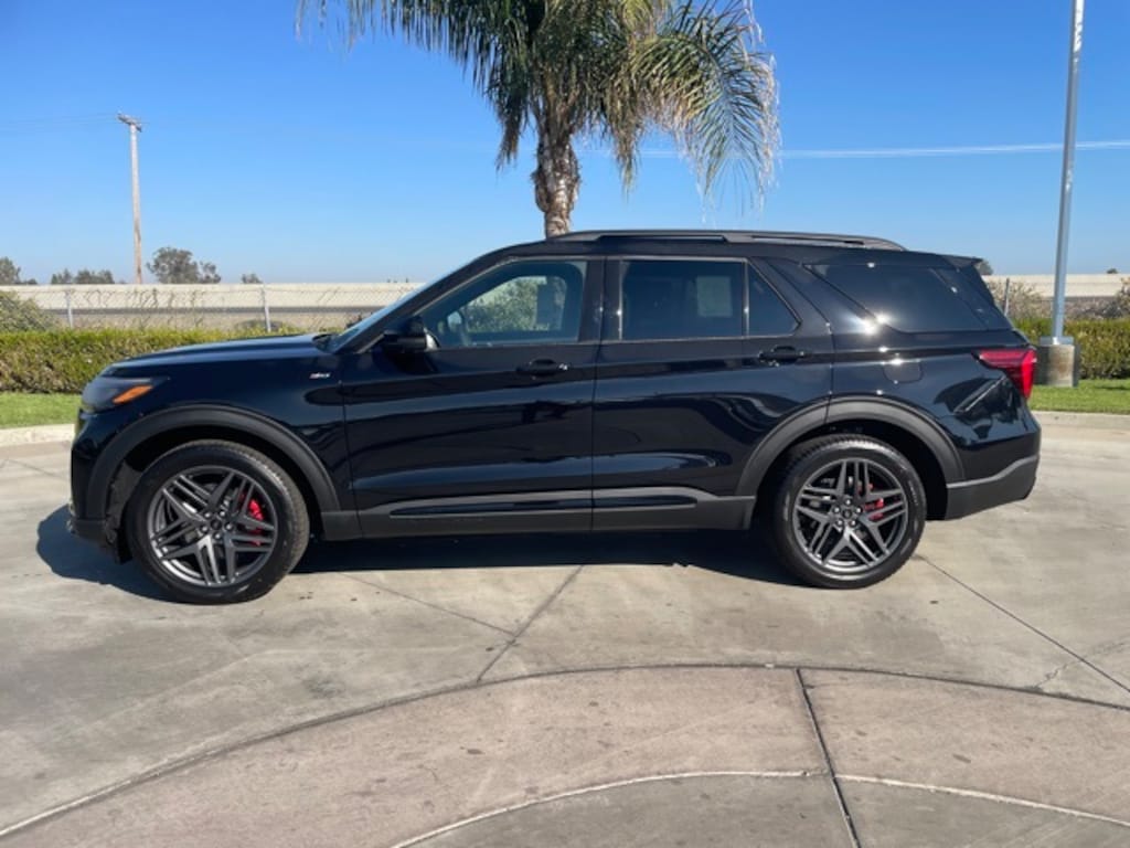 New 2025 Ford Explorer ST-Line SUV