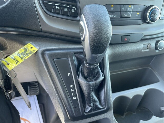 2020 Ford Transit Passenger Van XLT - Photo 15