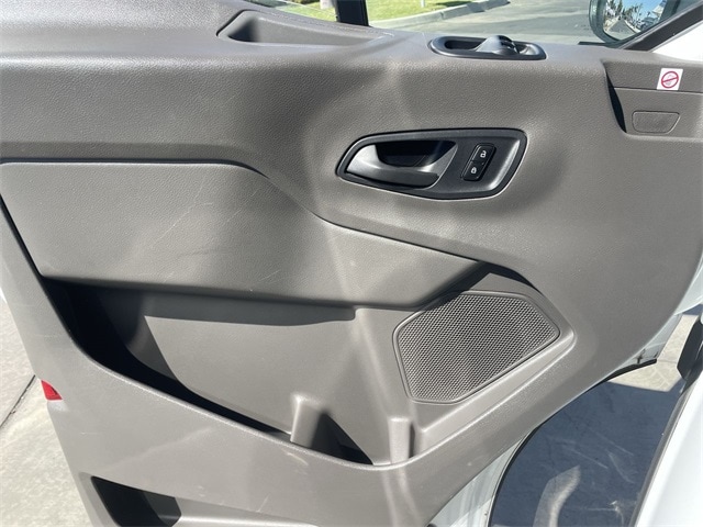2020 Ford Transit Passenger Van XLT - Photo 20