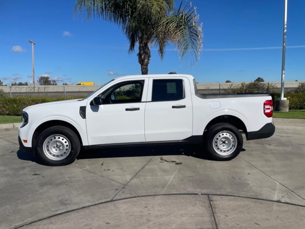 New 2025 Ford Maverick XL Truck