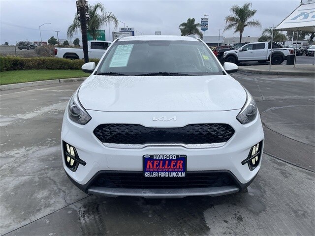 2022 Kia Niro LX photo 3