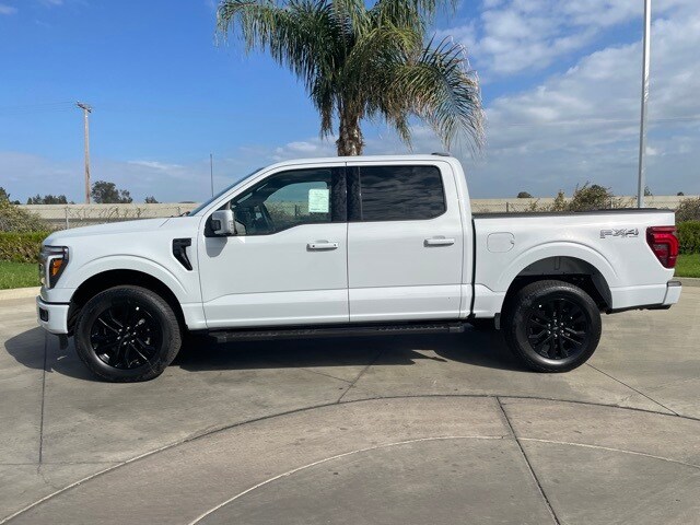 2025 Ford F-150 Lariat photo 2