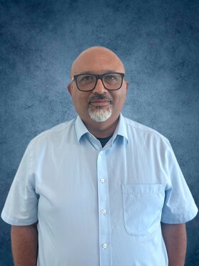 Staff member Juan Perez from 60f5e3ede6fc