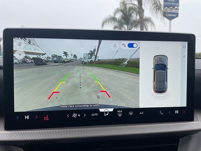 2026 Ford Explorer Active - Photo 13