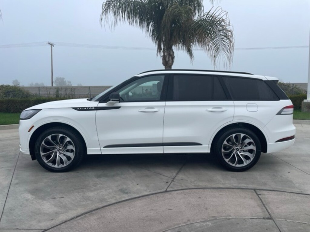 New 2026 Lincoln Aviator Premiere SUV