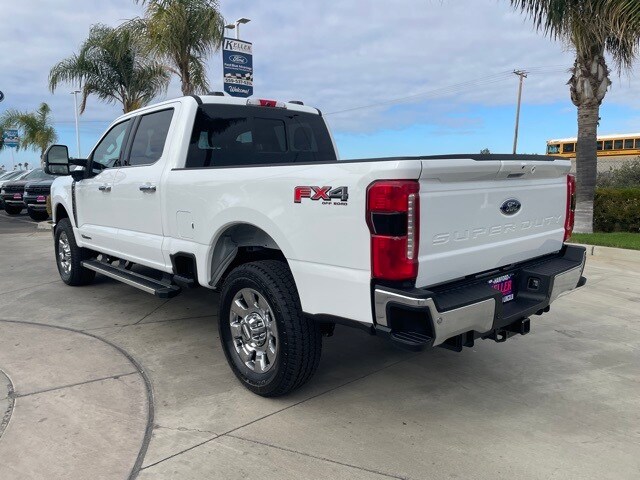 2026 Ford F-350 Lariat photo 3