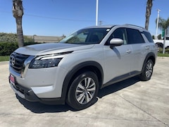 2025 Nissan Pathfinder SL SUV