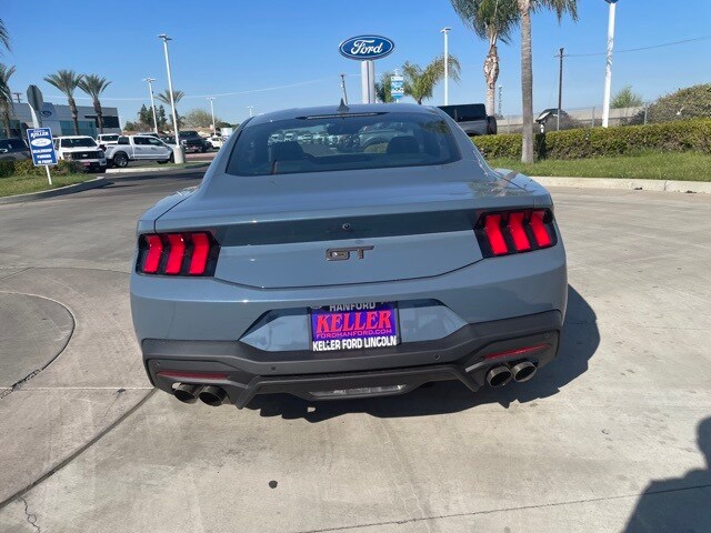 2025 Ford Mustang GT Premium photo 4