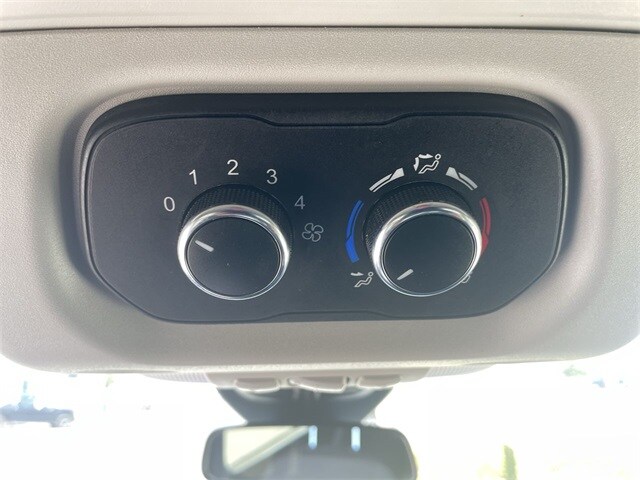 2020 Ford Transit Passenger Van XLT - Photo 19