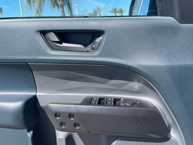 2025 Ford Maverick XLT - Photo 17