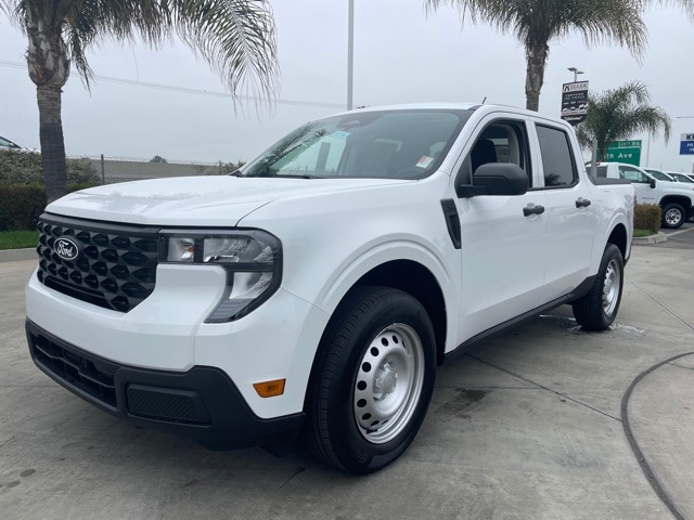 2025 Ford Maverick XL's photo