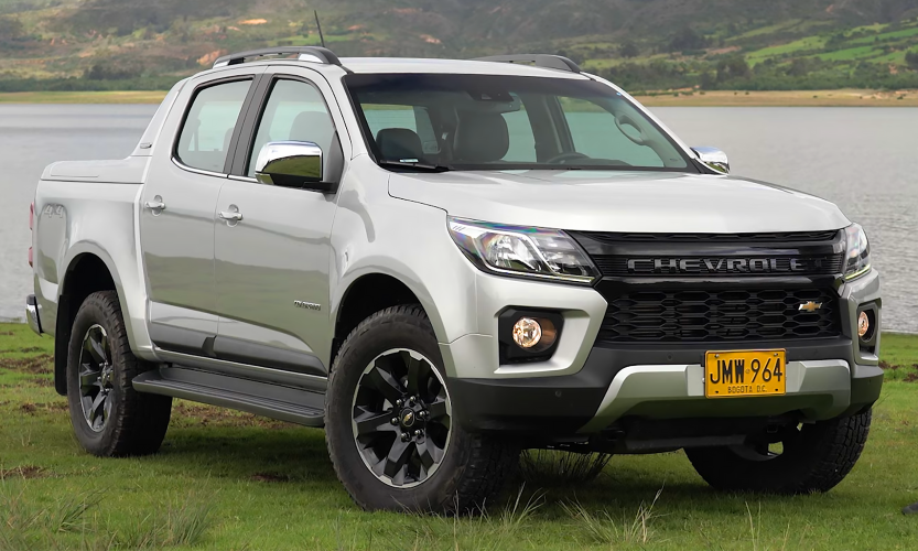 2021_Chevrolet_Colorado_2.8_High_Country__28Colombia_29_front_view.png