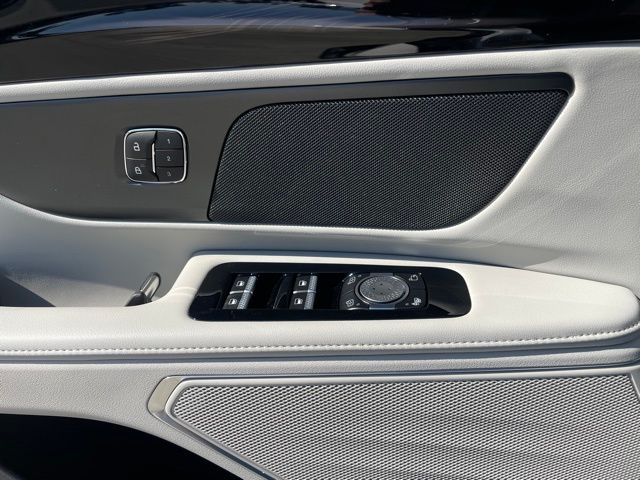 2026 Lincoln Nautilus Premiere - Photo 17