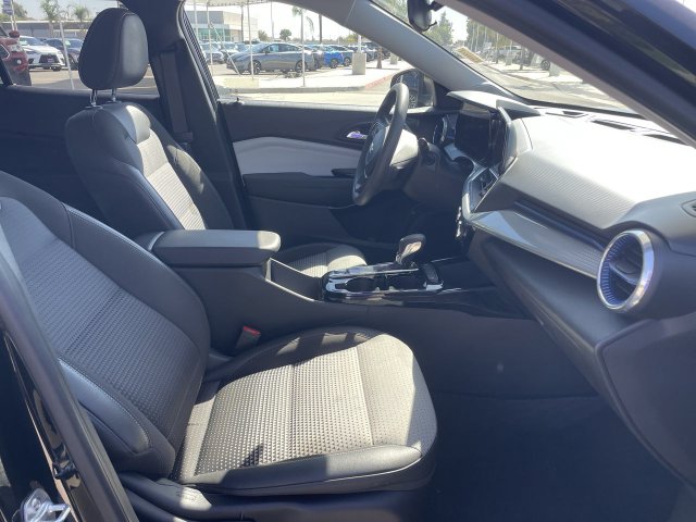 2025 Chevrolet Trax LT - Photo 26