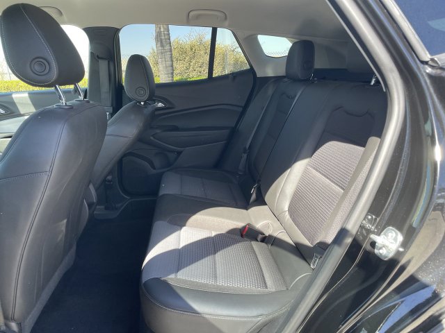 2025 Chevrolet Trax LT - Photo 23